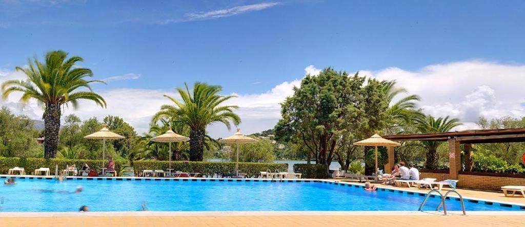 Palm Tree Corfu Apt. Δανίλια Εξωτερικό φωτογραφία