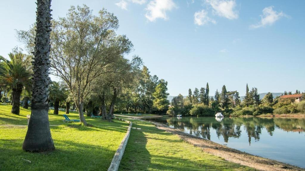 Palm Tree Corfu Apt. Δανίλια Εξωτερικό φωτογραφία